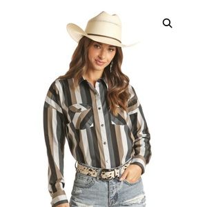 Cute striped bottom up western shirt!